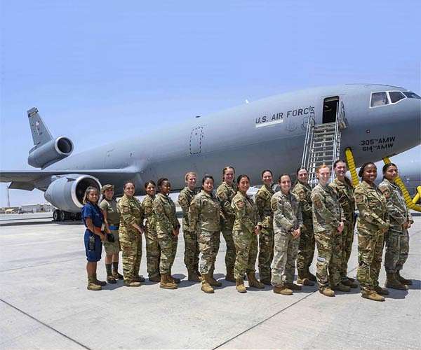 All-female crew conducts refueling flight for Women's Equality Day