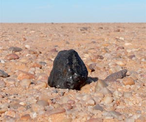 Almahata Sitta Meteorites Could Come From Triple Asteroid Mash-Up