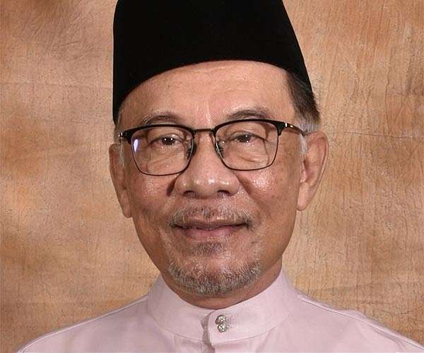 New Malaysia PM Anwar in Indonesia on first foreign trip