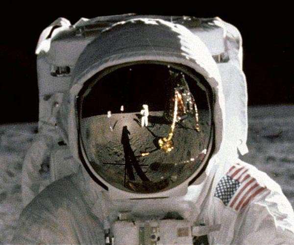 Buzz Aldrin, second man on the Moon, marries on 93rd birthday