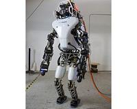 Boston Dynamics robot learns from being bullied