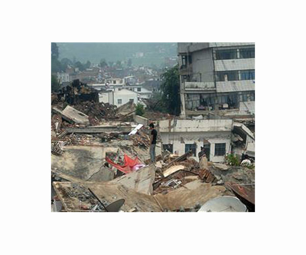 Rescuers search for survivors after dozens killed in China quake