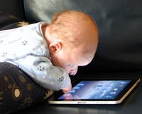 Russian officials dump iPads over spy fears