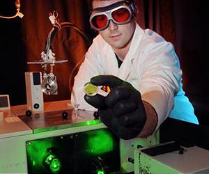 Scientists study the catalytic reactions used by plants to split oxygen from water