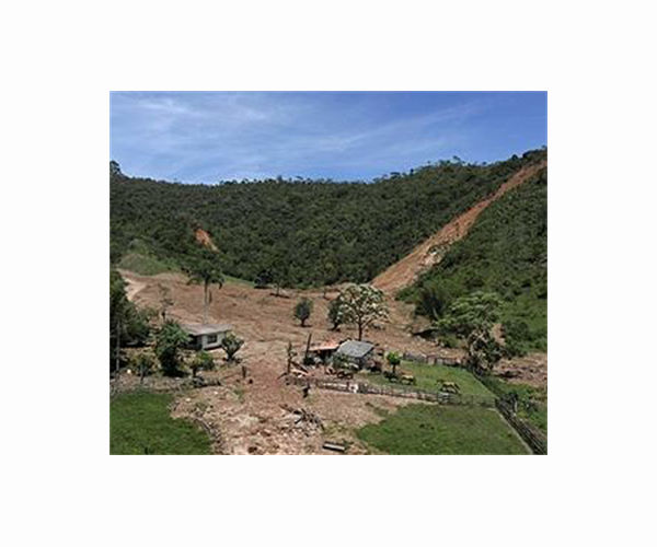 Fear of landslides haunts Brazil survivors