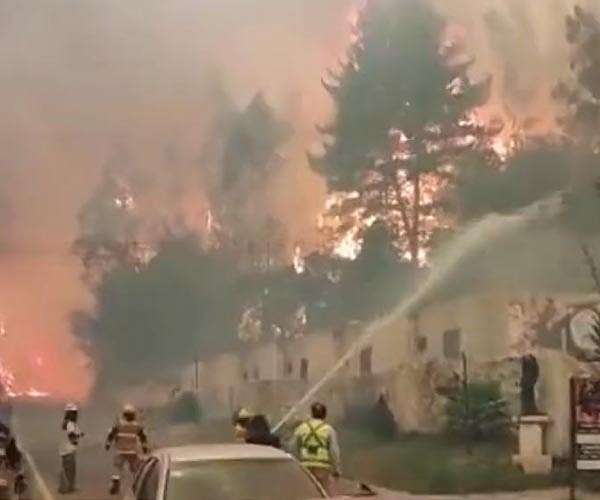 'Guardian angels': Rhodes locals help fire-stranded tourists