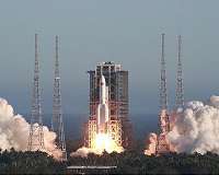 China's fastest rocket carries deep space dream