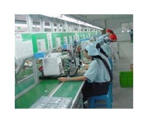 Under the radar, Apple's Asian suppliers work furiously