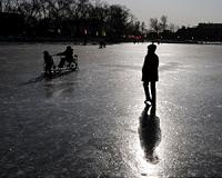 Scientist explains why freezing lakes sound like 'Star Wars' movies