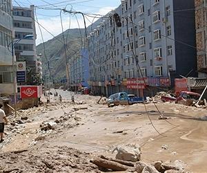 China observes day of mourning for mudslide victims