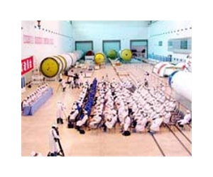China plans manned space launch in 2013: state media