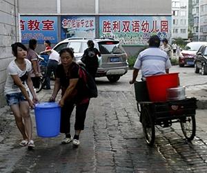 From sports cars to slums: China's huge wealth gap