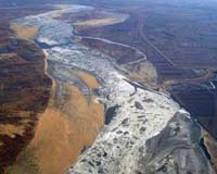 China to resettle at least 440,000 for water project: report