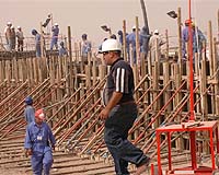 Iraqi Crew Works To Expand Electrical Generation