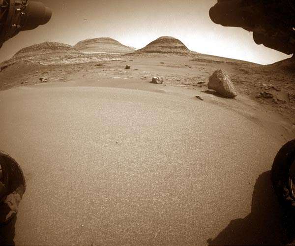 Curiosity Versus the Sand Again: Sols 3566-3567