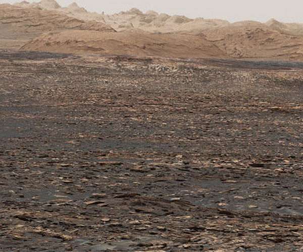 Field geology at Mars' equator points to ancient megaflood