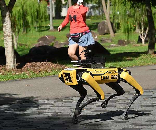 Singapore patrol robots stoke fears of surveillance state
