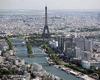 After attacks, Paris seeks to reassure Chinese tourism