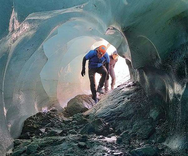 ESA astronaut joins glacier expedition in Alps
