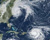 Residents told to 'get out now' as Florence takes aim at Carolinas