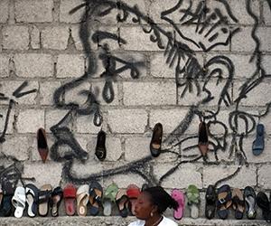 Merchants risk their lives in post-quake Haiti