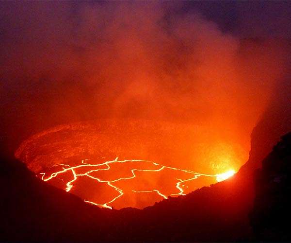 Hawaii's Kilauea volcano erupts again
