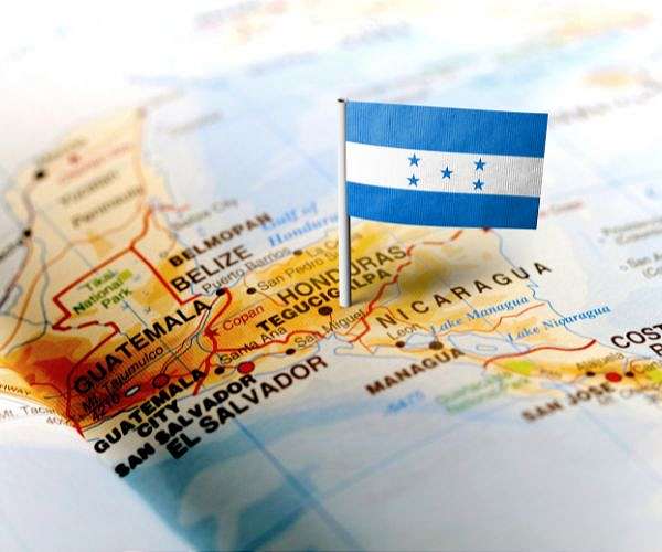 Rising seas eating away at Honduran fishing village