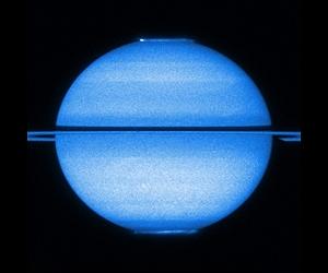 Saturn's Aurorae Offer Stunning Double Show