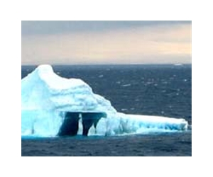Huge 'iceberg' threatens Siberian dam: report