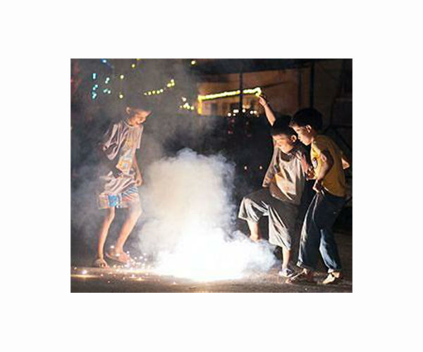 India court bans firecrackers in pollution-hit cities citing virus surge