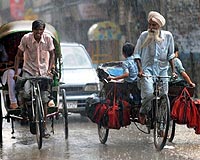 Windstorms kill one, leave 1,300 houses damaged in Indian Kashmir