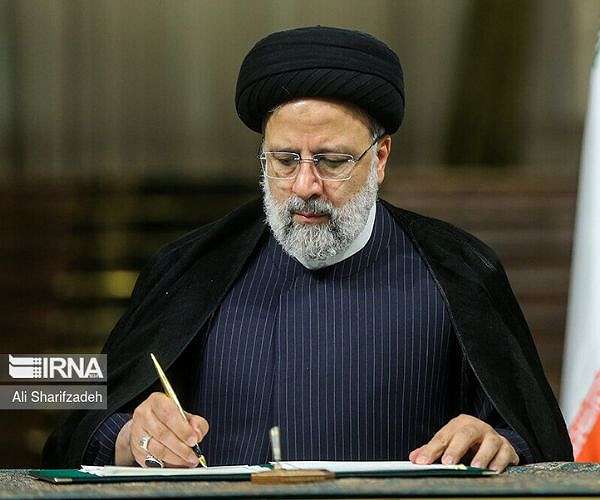 Raisi: Nour 3 satellite launch another sign of sanctions' failure