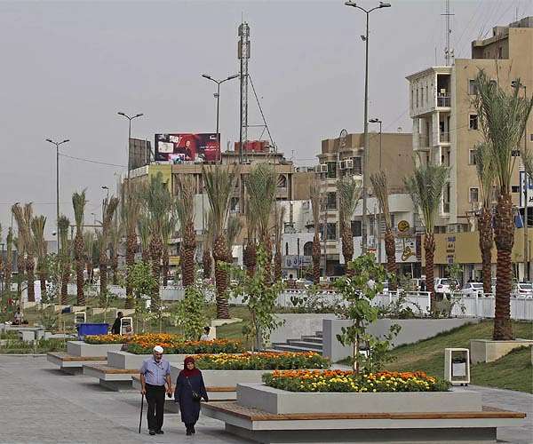 Flowery facelift for heart of revolt in Iraqi capital