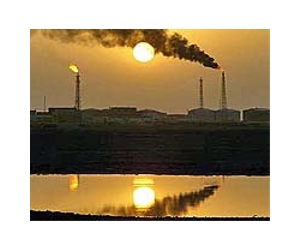 Iraq must overcome logistical, political challenges to become oil leader