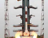Indian rocket launch delayed three minutes to avoid space debris