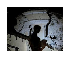 In Italy, L'Aquila still a ghost town a year after quake