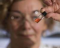 ANU scientists discover the world's oldest colors