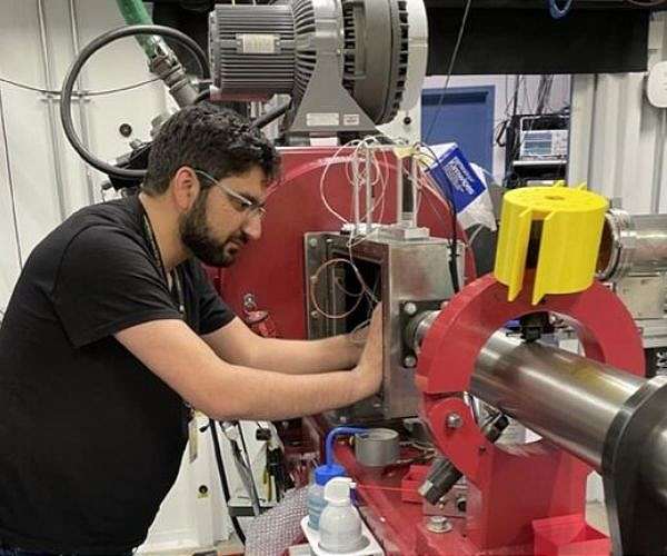 Engineers smash rocks to gain new insights into rapid compaction of granular materials