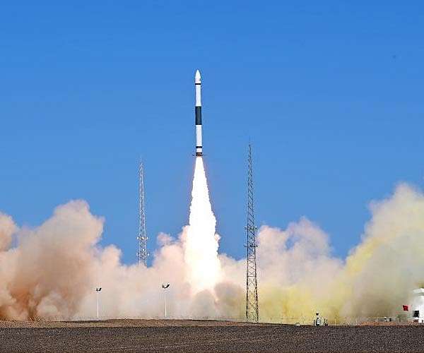 Kuaizhou 1A launches satellites into orbit