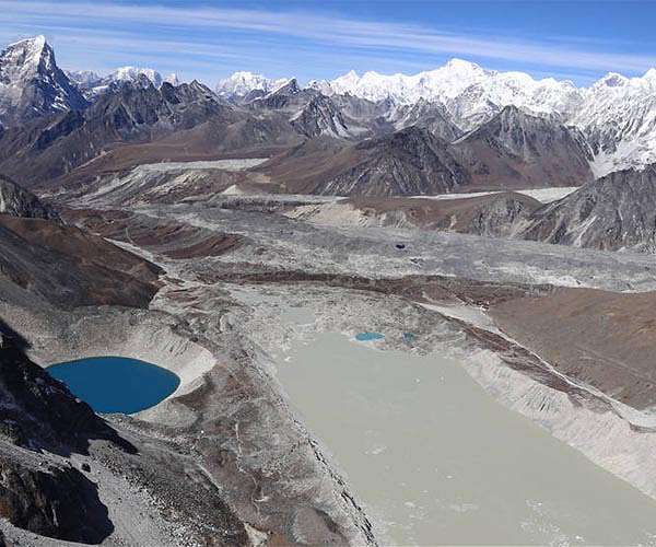 Scientists aim to uncover cause of unexpected warmth in Everest glacier