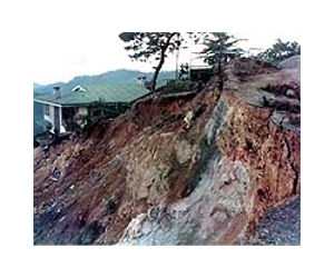 Philippine rescuers dig deep for landslide missing