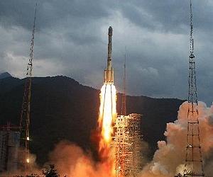 Chinese rocket sends French telecom satellite into space