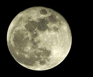 Ancient Lunar Dynamo May Explain Magnetized Moon Rocks
