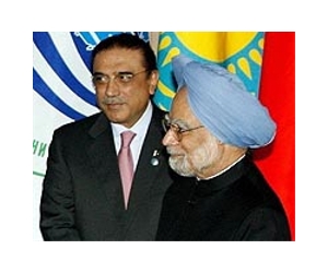 Pakistan president makes rare trip to India