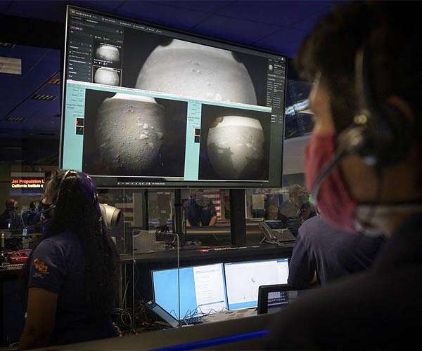 NASA's Perseverance rover beams back spectacular new images