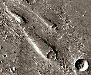 Mars Express: Current flows and 'islands' in Ares Vallis