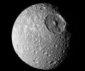 Cassini Set To Do Retinal Scan Of Saturnian Eyeball