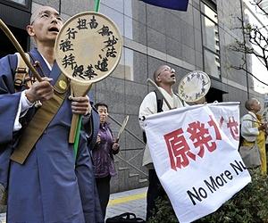 Radiation, legal fears slow Japan quake clean-up