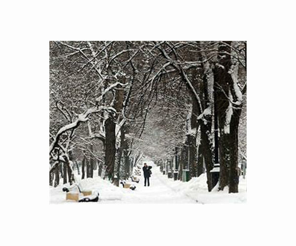 'Snow apocalypse' batters Moscow