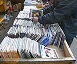 Russian-born billionaire buys Warner Music